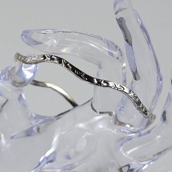 Taxco Jewelry - Vintage TAXCO 925 Sterling Silver Wavy Etched Bangle Bracelet 8.25 In